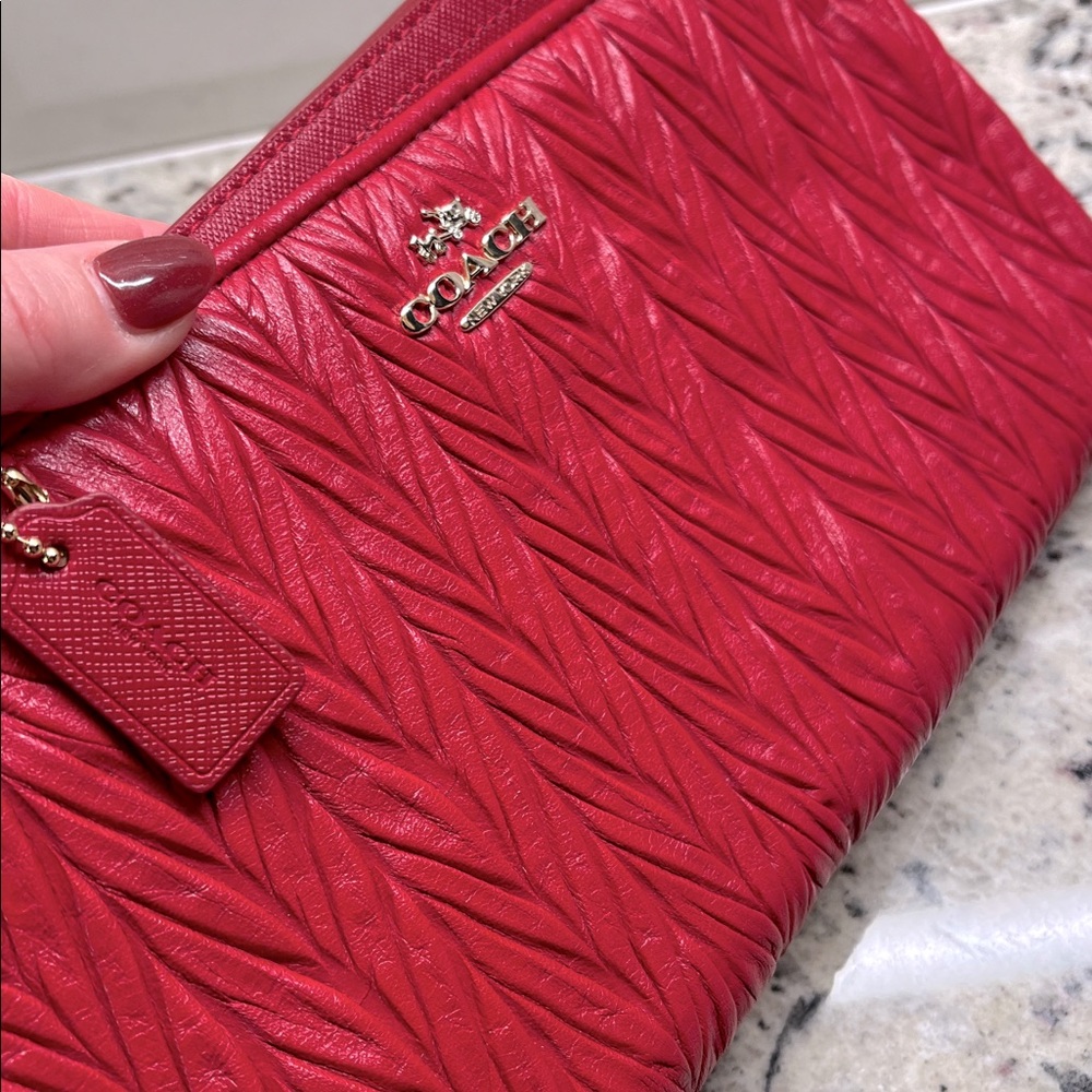 Coach Collette Gathered Leather Red Clutch EUC - Picture 6 of 15